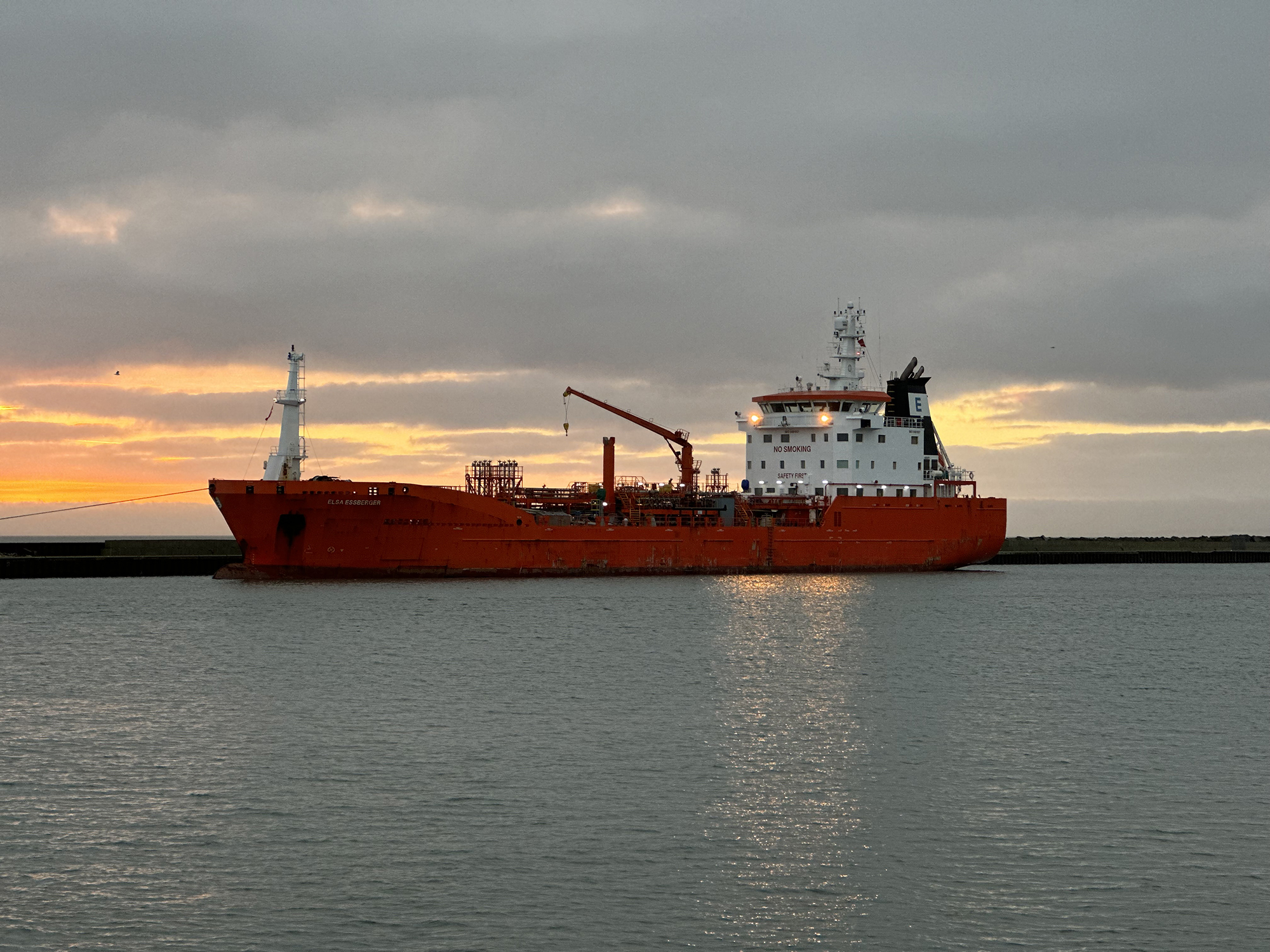 Cargo Fluid Bulk Chemicals 5879 Web