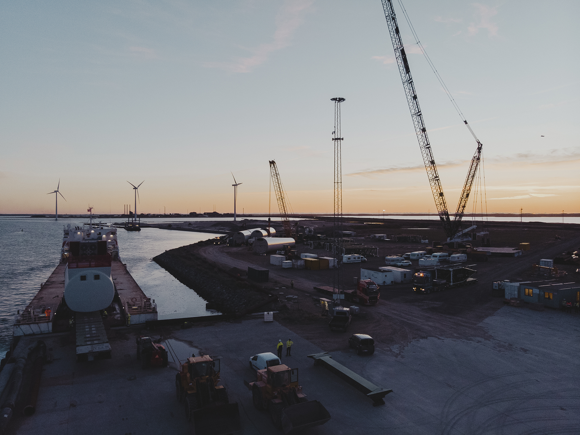Wind Turbine Discharging 0754 1 Web