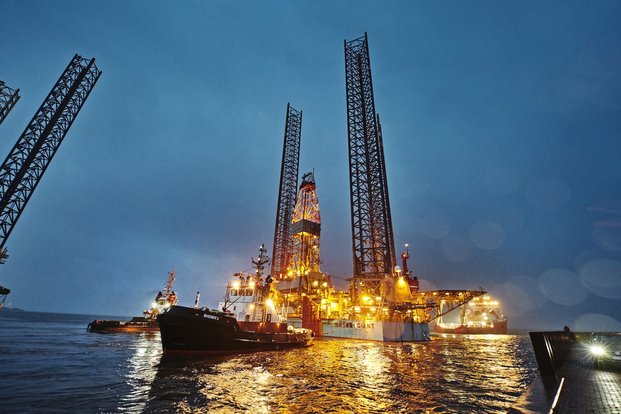 005 Small Size Rig Move Giant Port Esbjerg Sep19 CHO