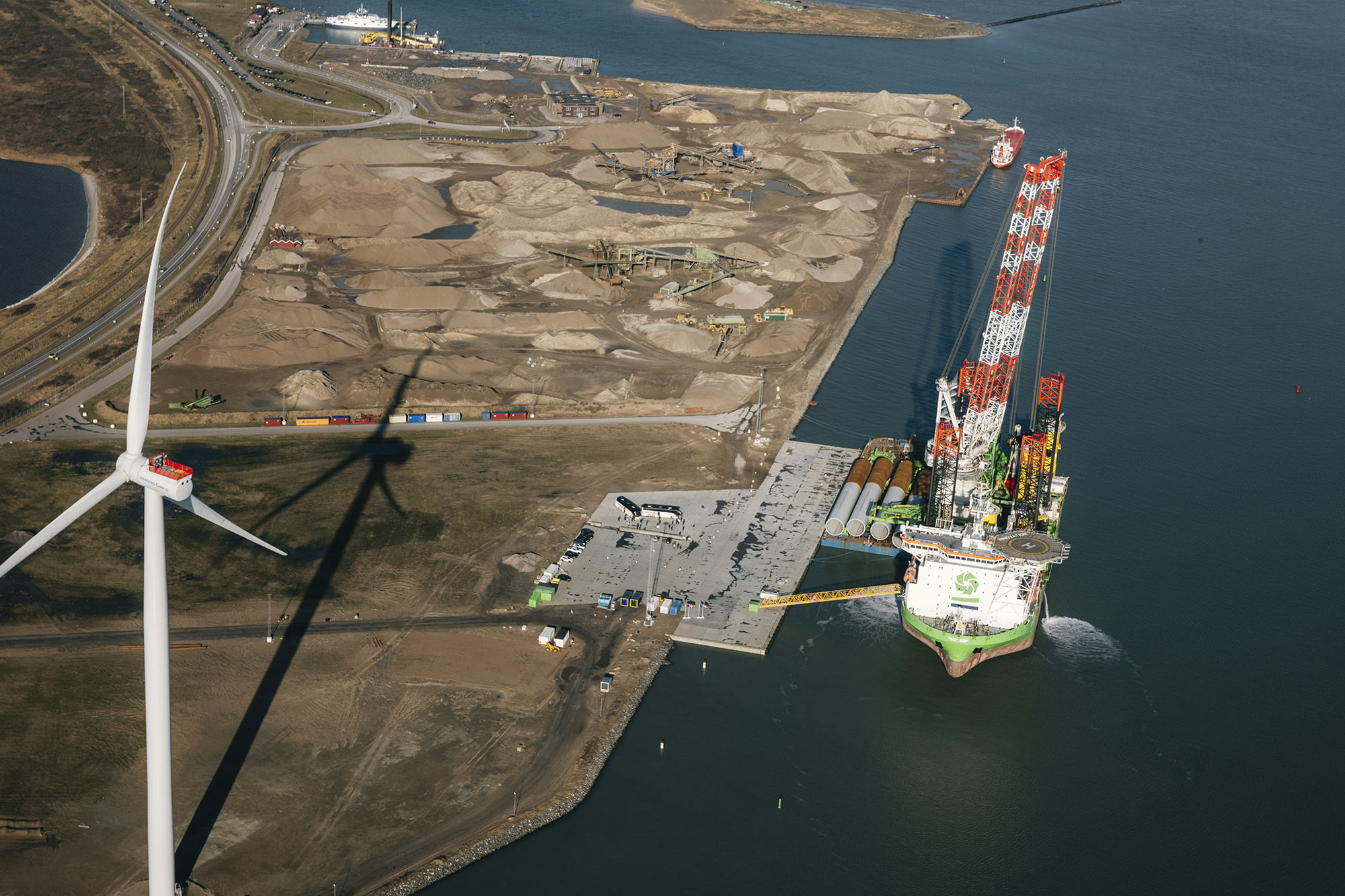 Offshore Foundation Installation Vesterhav L1050833 Web