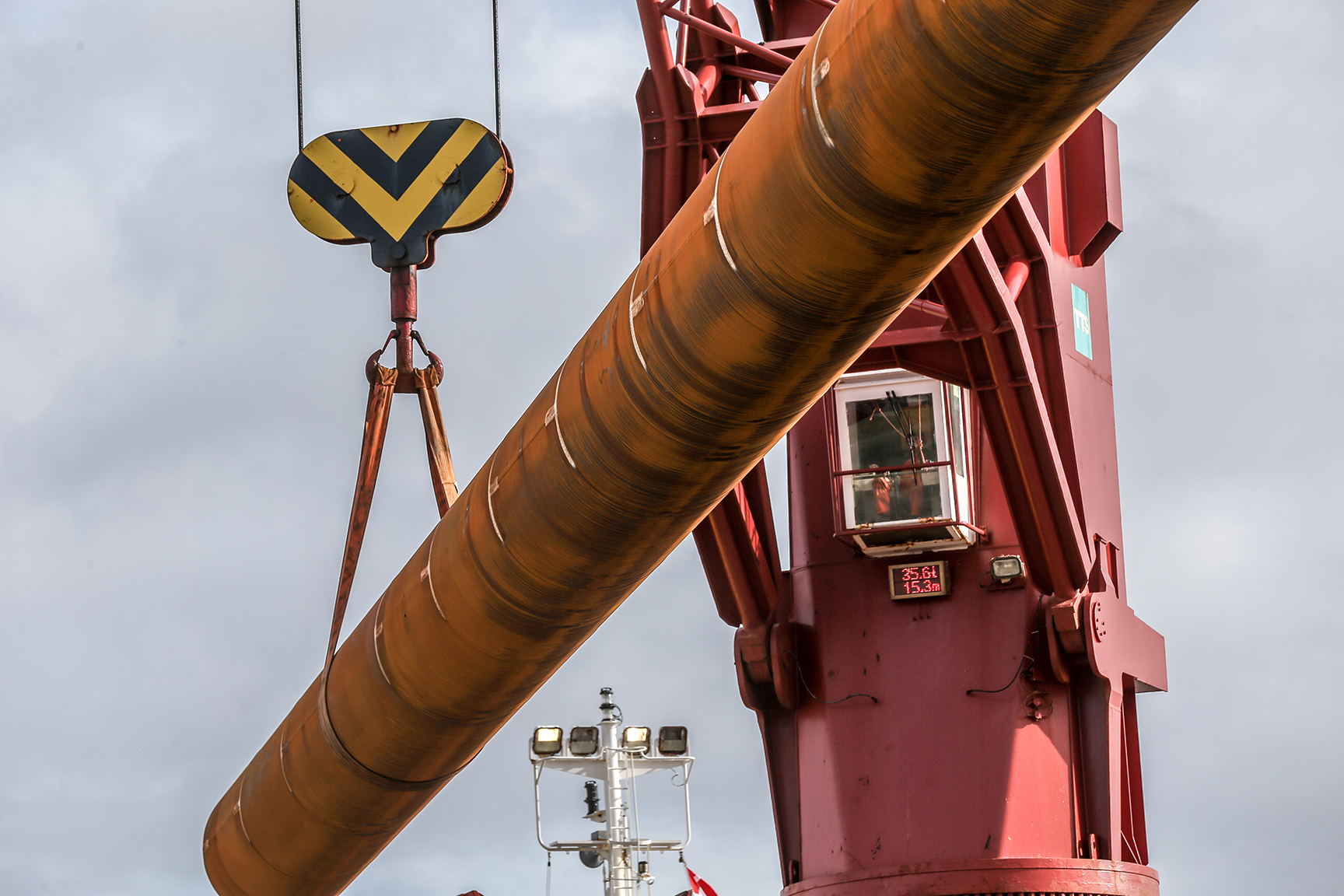 Offshore Installation AS5I0572 Web